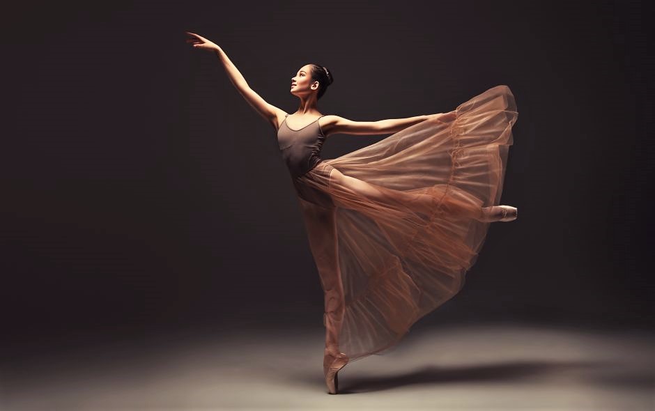 Μοντέρνα μπαλαρίνα (13)